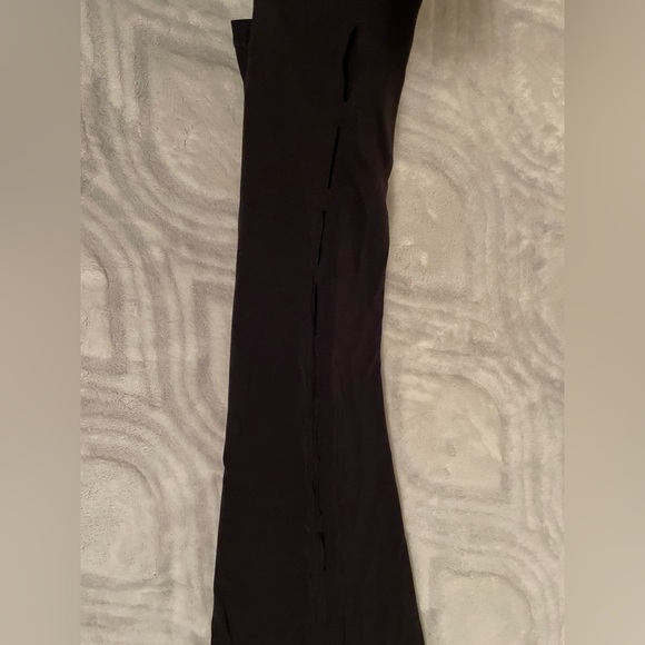 Aerie Chill play move cut out leggings - Picture 4 of 11